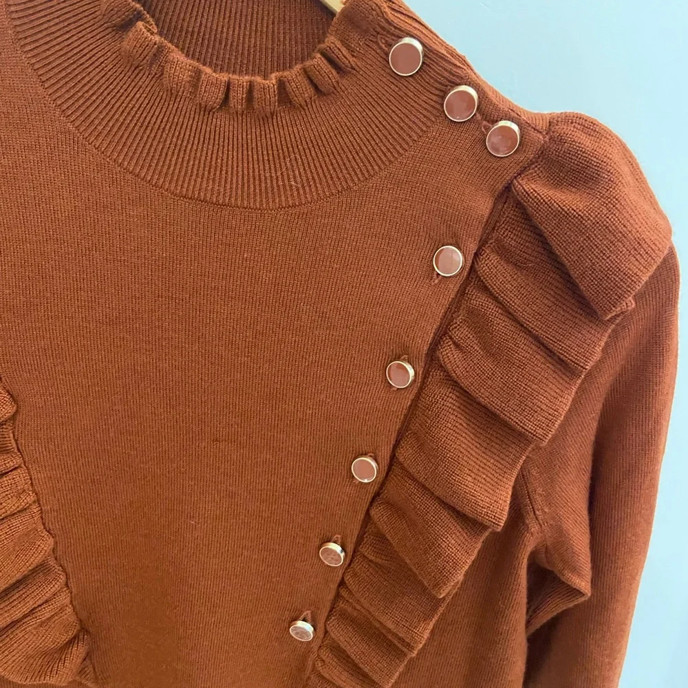 Sézane, rust colored ruffle sweater with gold rimmed buttons, xs - Picture 5 of 6
